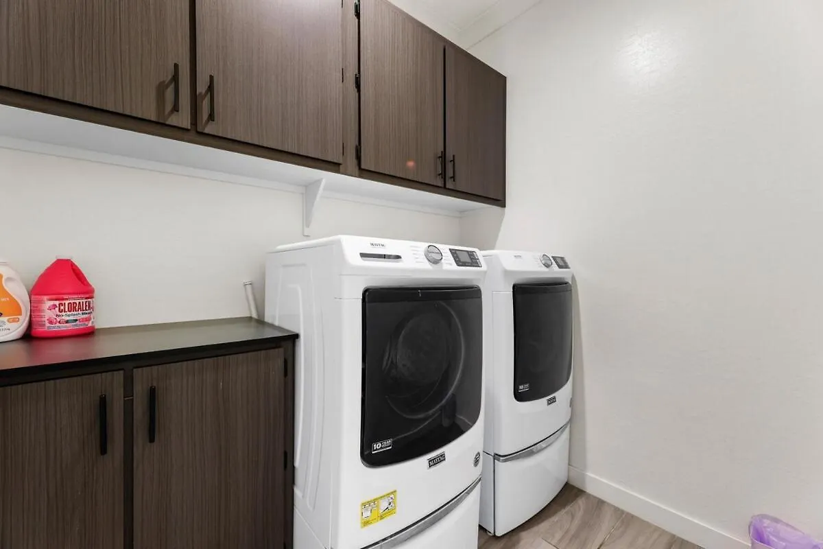 Holiday home Goodyear Getaway W Hot Tub And 6 Min From Ball Park! United States