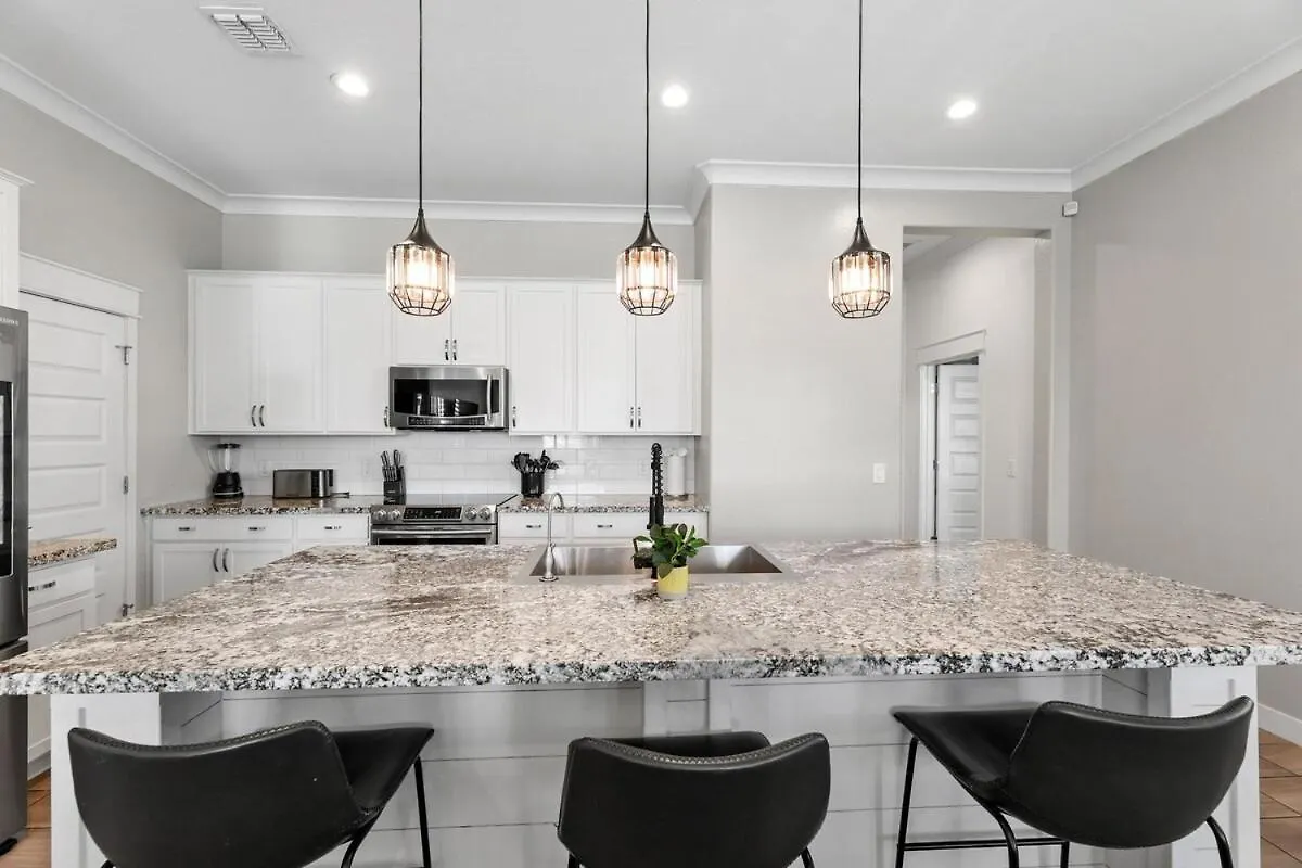 Holiday home Goodyear Getaway W Hot Tub And 6 Min From Ball Park!
